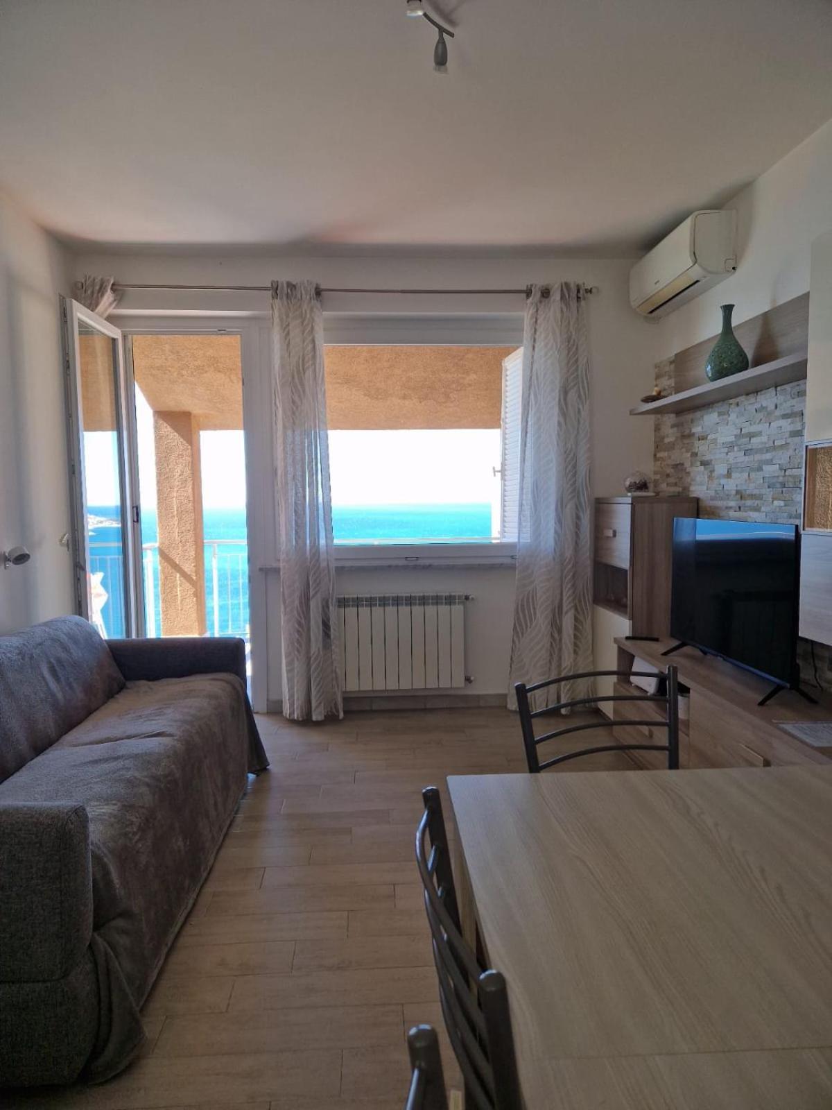 Appartement La Finestra Sul Golfo à Ospedaletti Extérieur photo