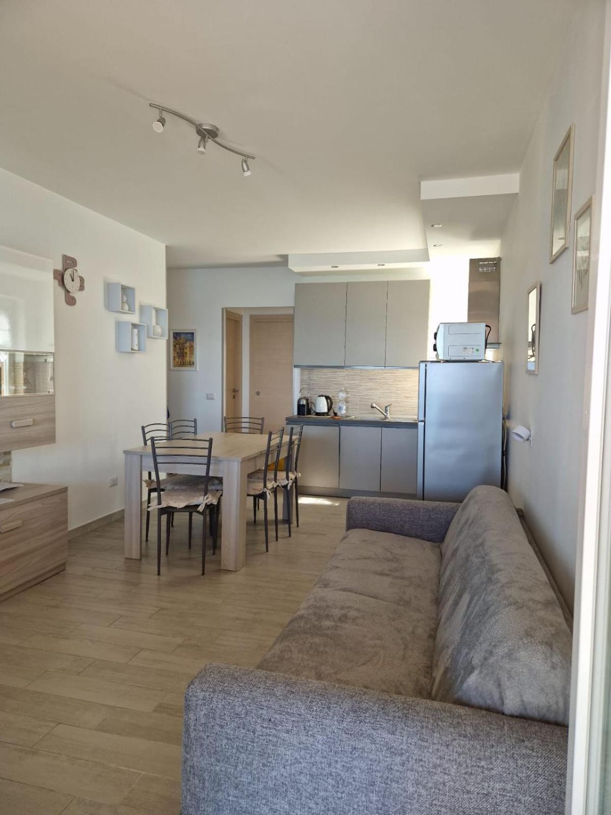 Appartement La Finestra Sul Golfo à Ospedaletti Extérieur photo