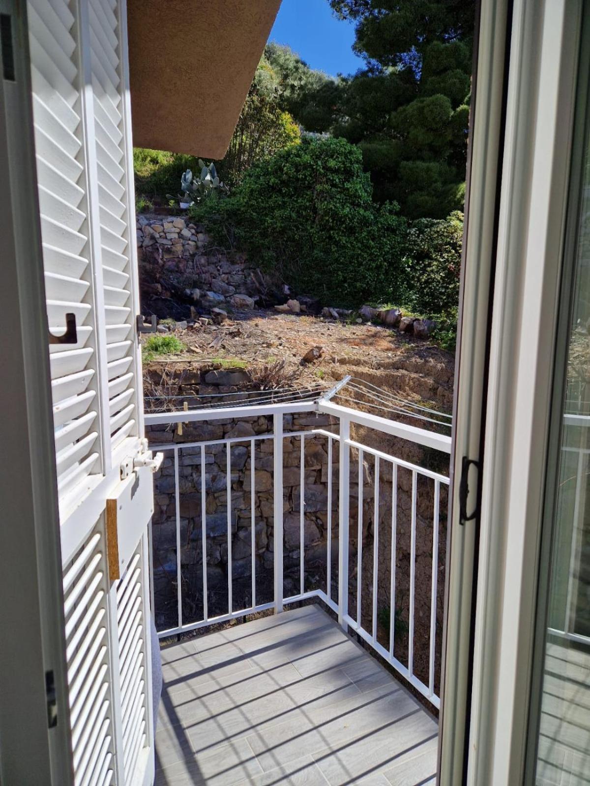 Appartement La Finestra Sul Golfo à Ospedaletti Extérieur photo