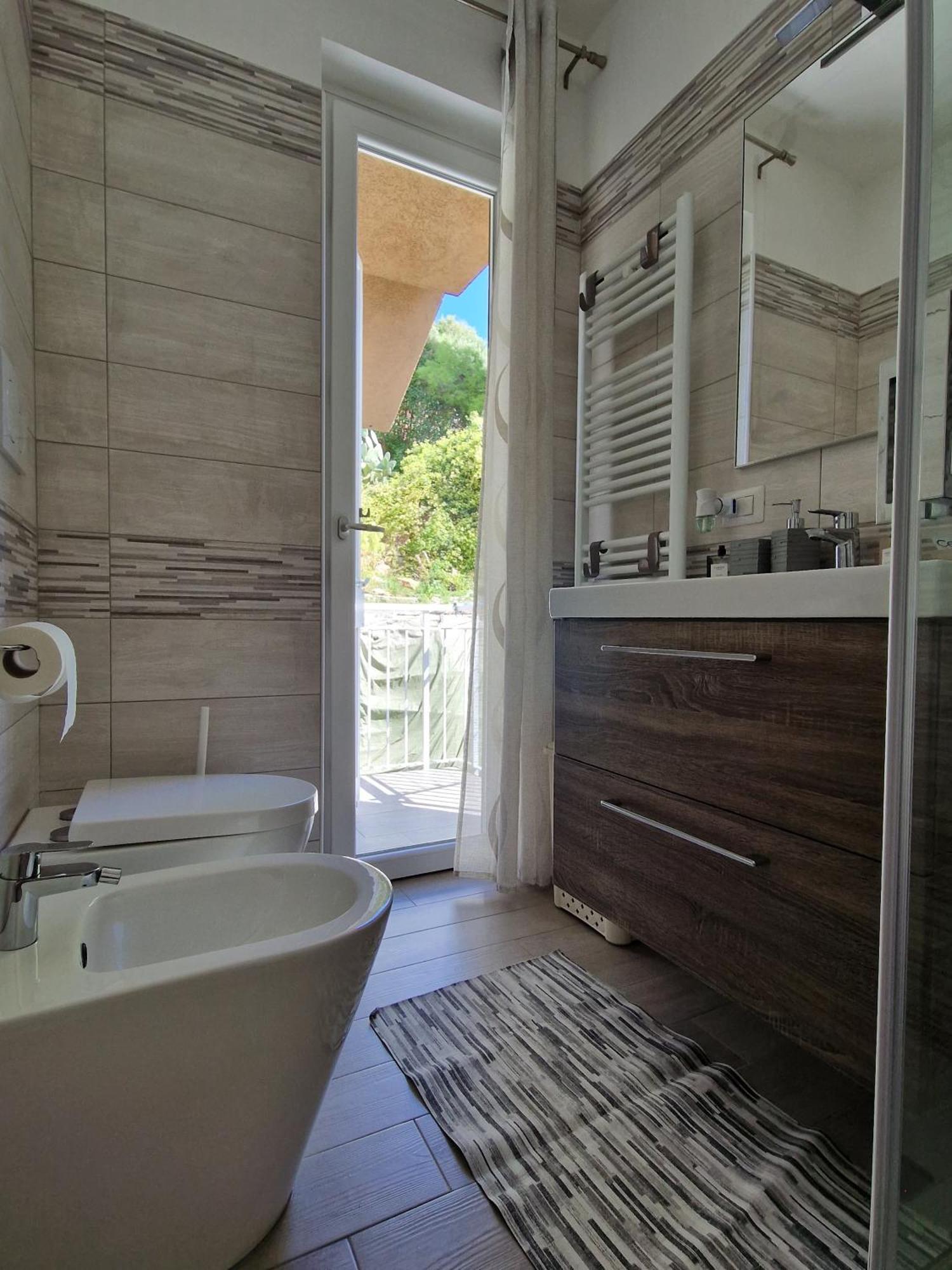Appartement La Finestra Sul Golfo à Ospedaletti Extérieur photo
